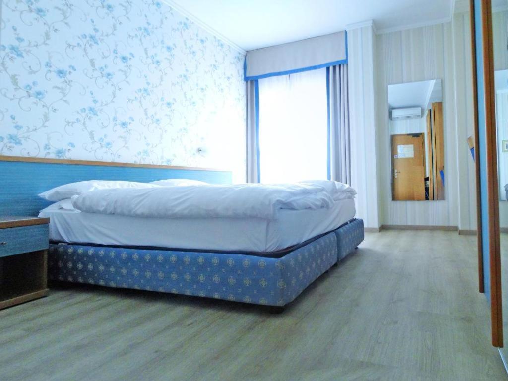 Hotel Sole - Limone Лімоне-суль-Гарда Номер фото
